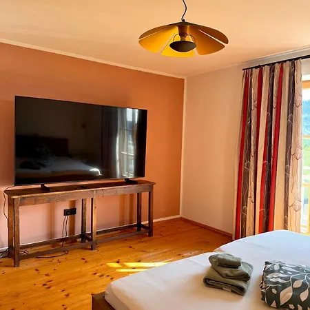 Liva Living, Grosse Mit 3 Schlafzimmern Und Traumhaften Ausblick Appartement *